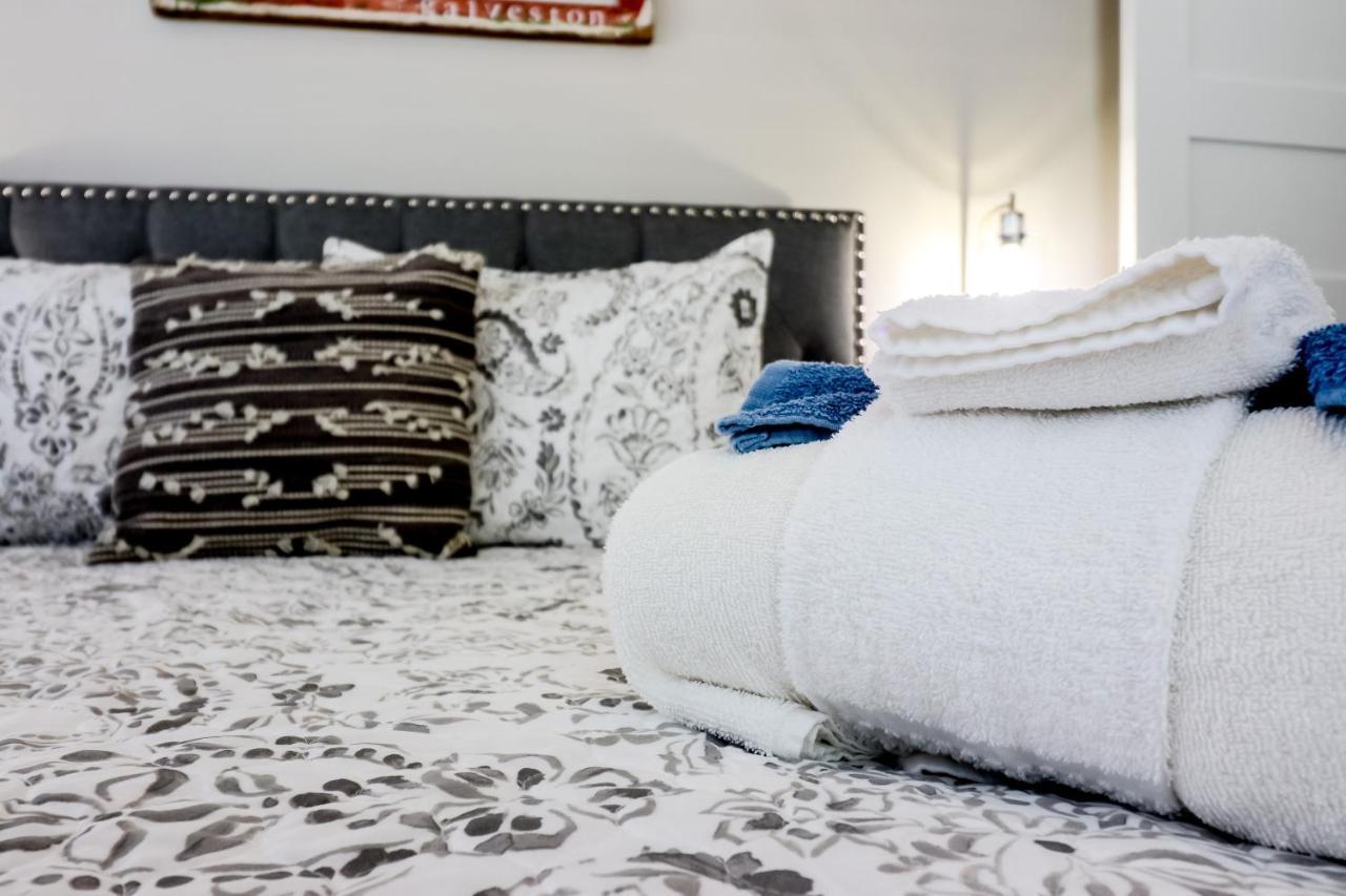 Dog-Friendly Stylish Super Cozy Home Fabulous Patio And Perfect Location Galveston Exterior foto